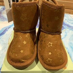 Star Pattern Brown Toddler Boots Size 3